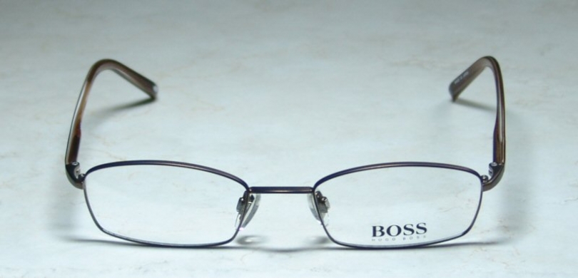 HUGO BOSS 11062 in color BR