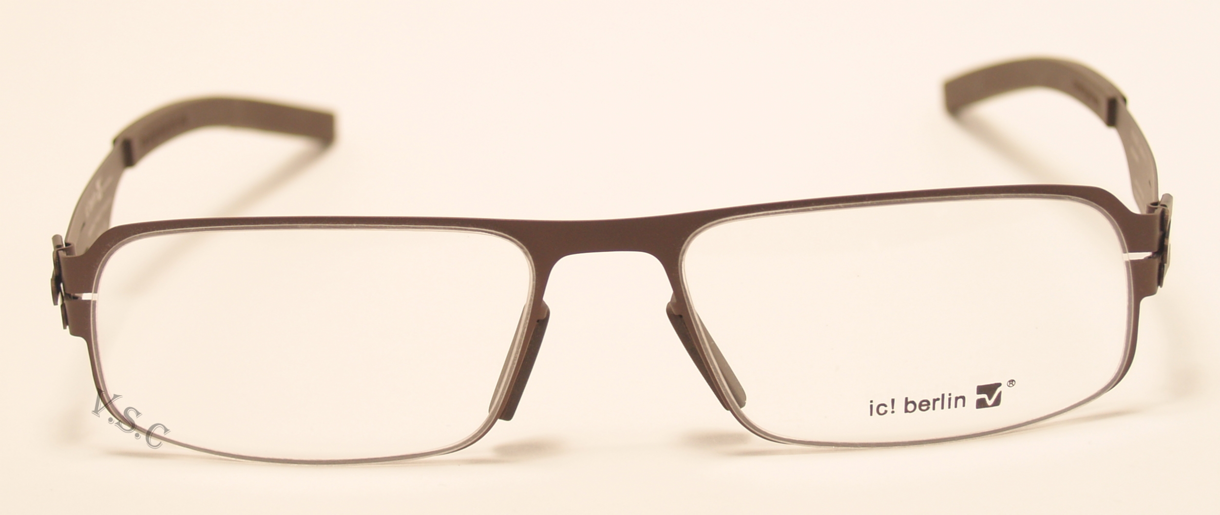 IC BERLIN IBRAHIM H. in color CHOC