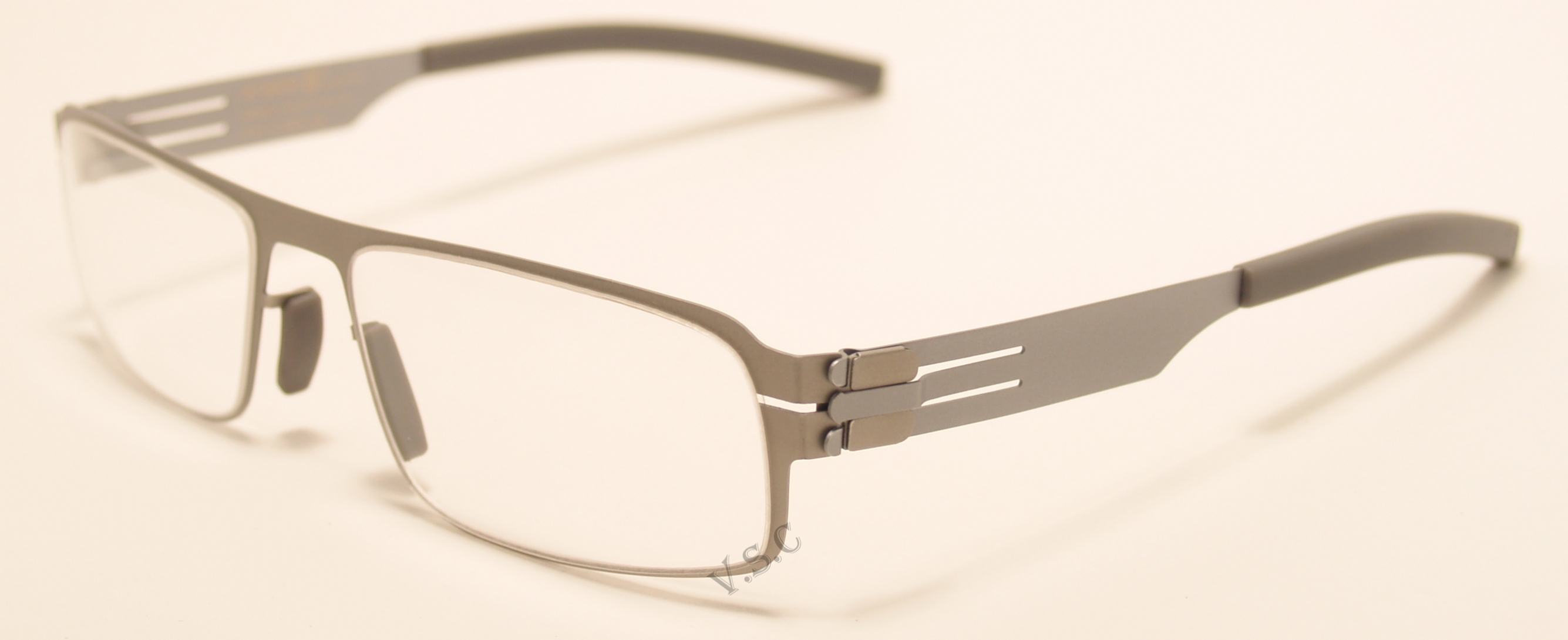 IC BERLIN IBRAHIM H. in color CHROME