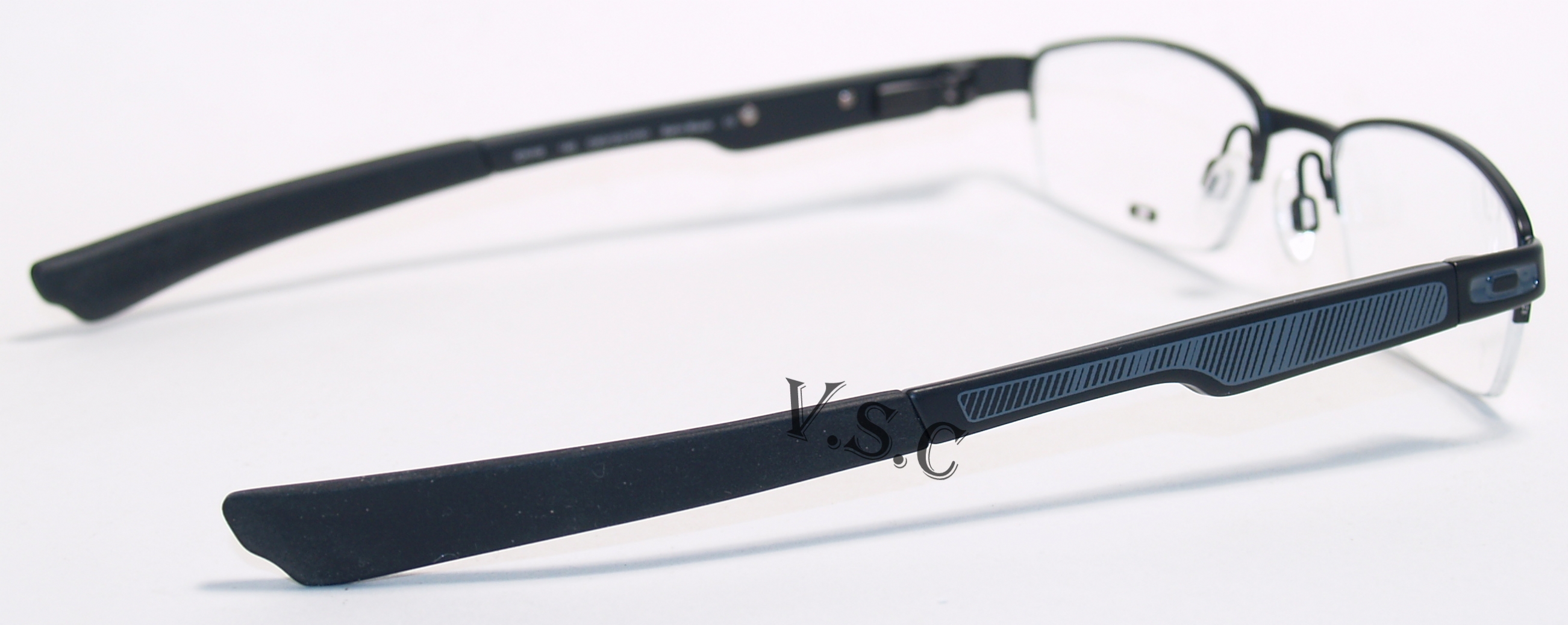 OAKLEY DOUBLE TAP in color OX31230151