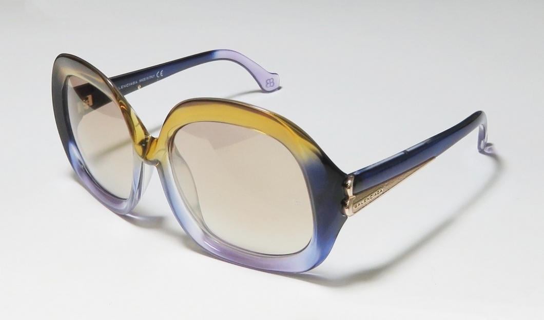 BALENCIAGA BA8 in color 41F