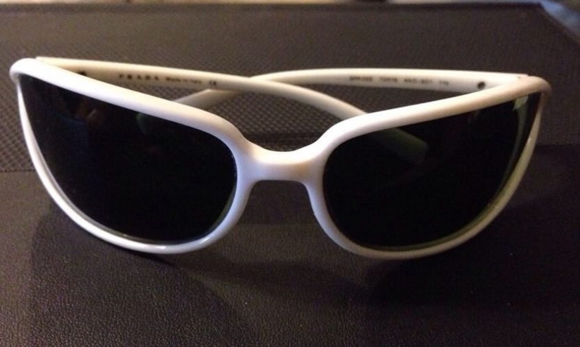 PRADA SPR05E in color 4AO3O1